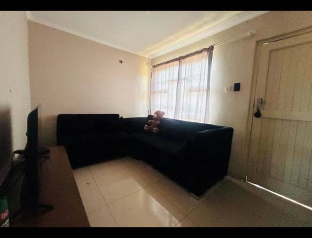 2 BEDROOM HOUSE FOR SALE IN ESIKHAWINI H